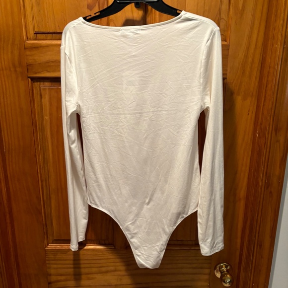 Steve Madden Deep End Bodysuit Ivory Large NWT - Picture 3 of 6